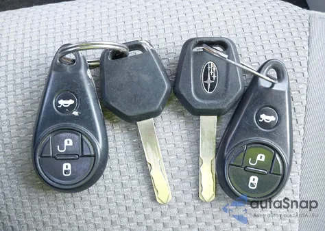 2011 Subaru Forester 2.5X Premium из США, поврежденный, VIN JF2SHADC2BH725357